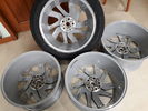 02 Rangerover 21 inch Alloy Wheels inner view.jpg